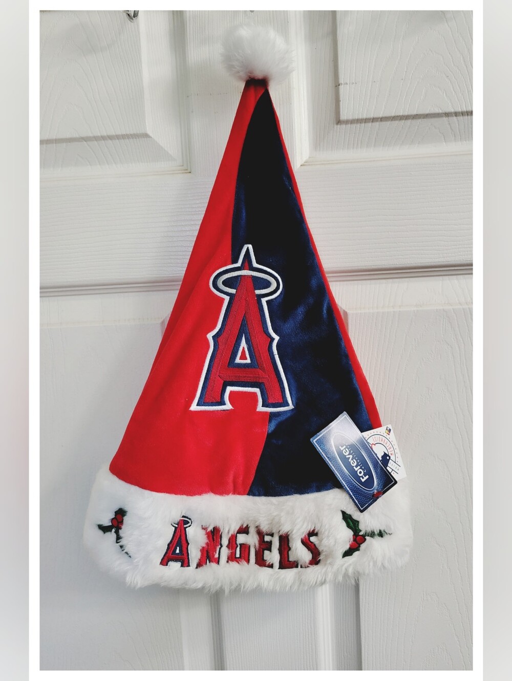 ⚾ Los Angeles Angels ⚾ Santa HatOne-Size-Fits-Most *NWT*
